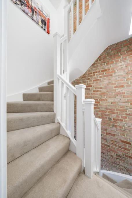 Newly Refurbished 2 Bed Flat Apartment Mill Hill Exterior foto